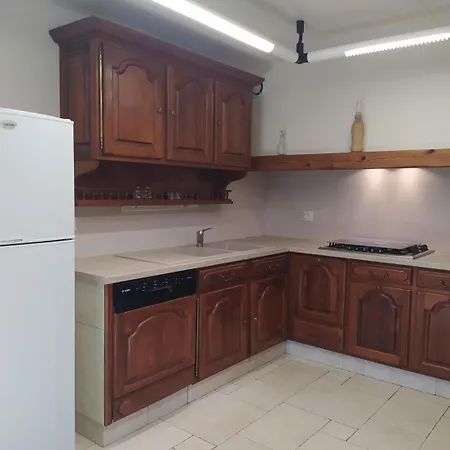 De 12 Personnes A Molines Holiday home Saint-Etienne-du-Valdonnez